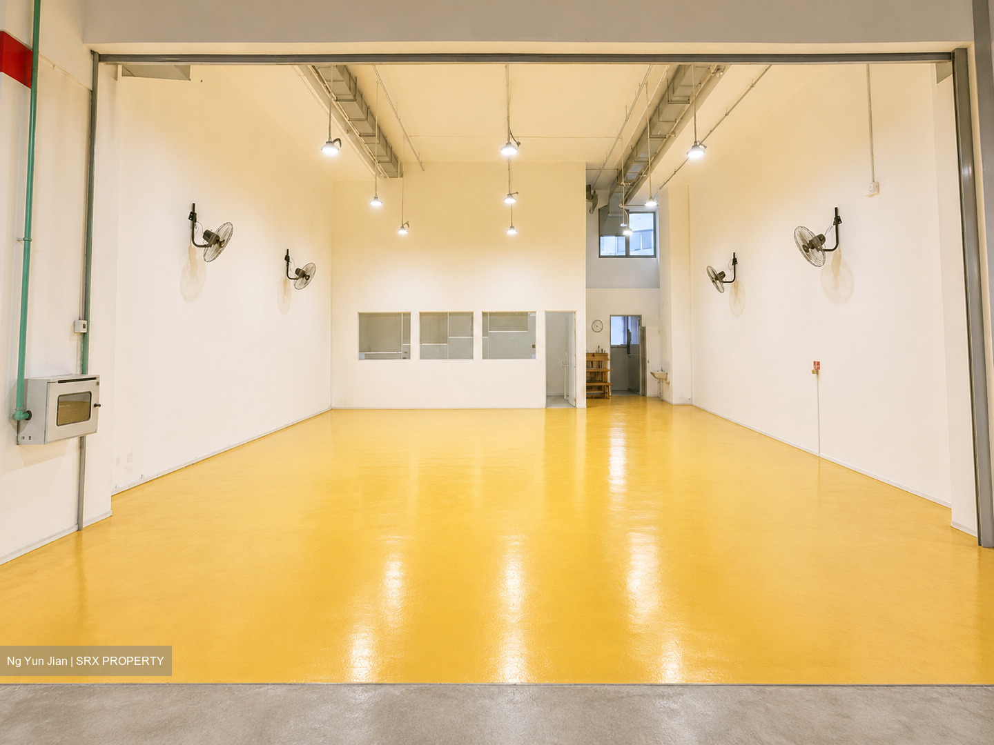 Carros Centre (D25), Factory #589155121